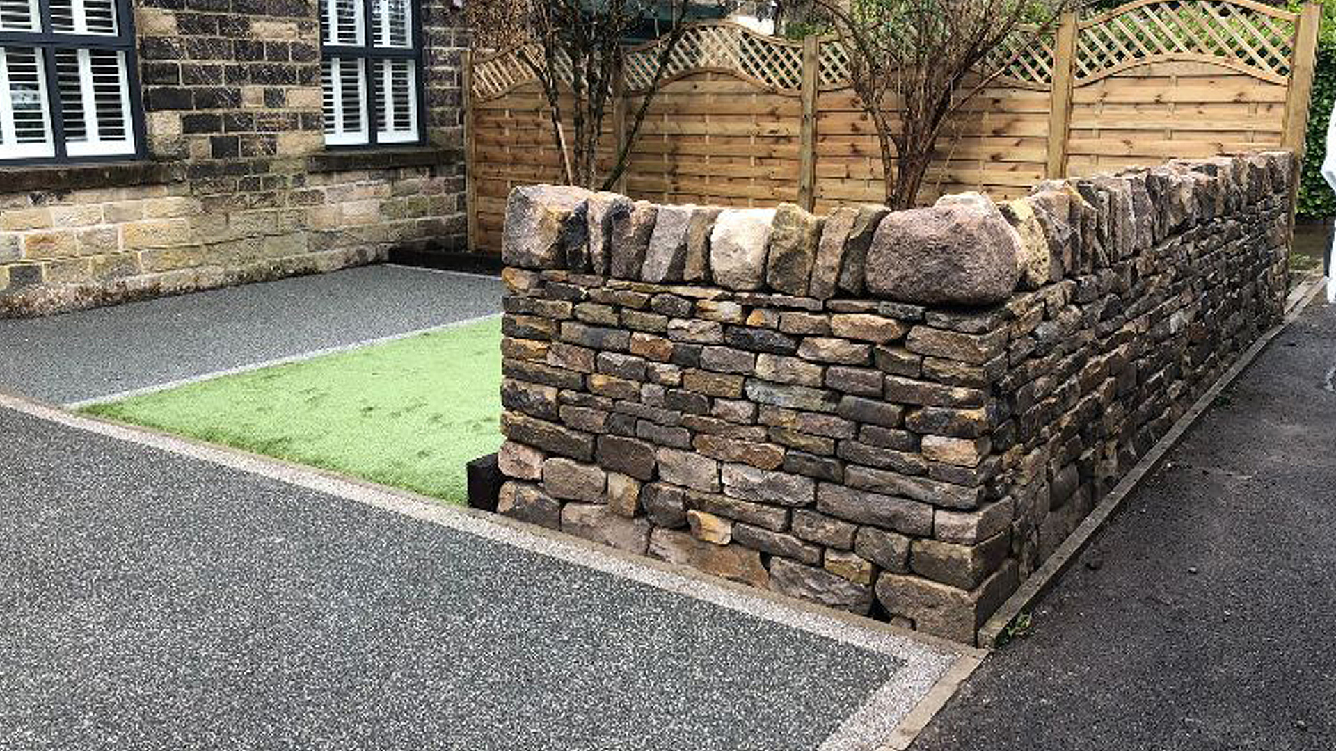 Supreme Resin Driveways -  Unlike resin bonded aggregates or loose gravel, a resin bound surface is smooth, flat and seamless. This is because of the way that resin and aggregates are mixed and then trowelled. As a surface, it is ideally suited for both pedestrian and vehicular traffic/parking.