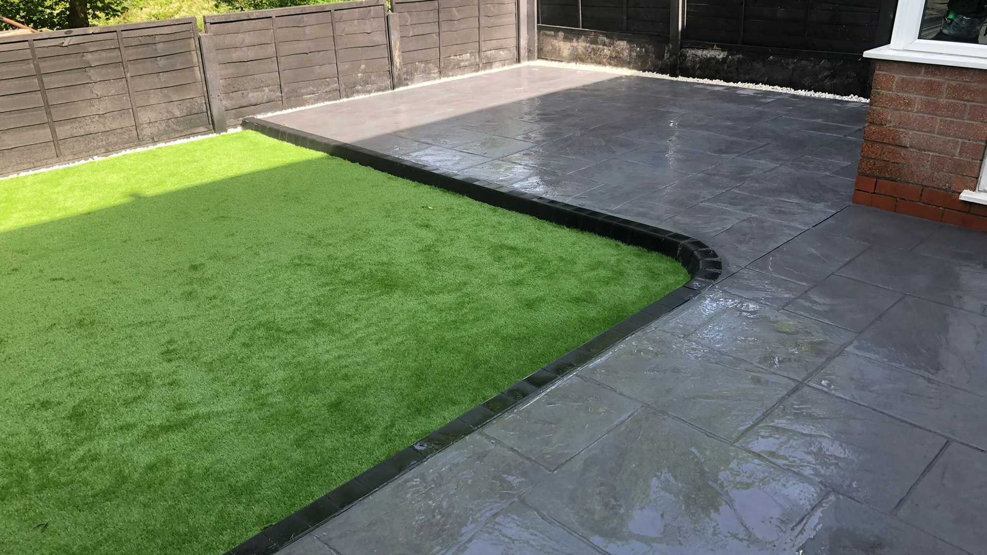 Supreme Resin Driveways - The resin binds with the original surface effectively gluing the new surface finish in place. The Resin Bound surface is relatively low maintenance and, if maintained correctly, resistant to weeds. The higher quality resin systems are also resistant to petrol or oil spills and will retain a consistent colour thanks to UV resistance.